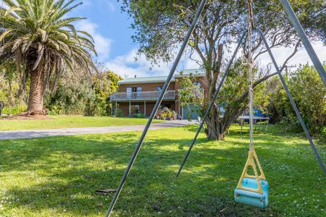 Photo of property in 41 Cornwallis Road, Cornwallis, Auckland, 0604