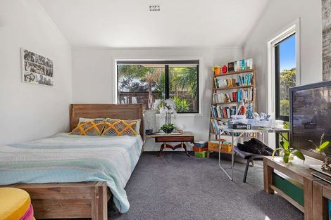 Photo of property in 68 Omana Avenue, Shelly Beach, Helensville, 0874