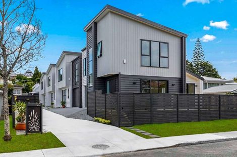 Photo of property in 20a Seine Road, Forrest Hill, Auckland, 0620