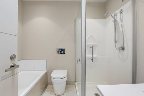 Photo of property in 3b The Oval, Hillmorton, Christchurch, 8024