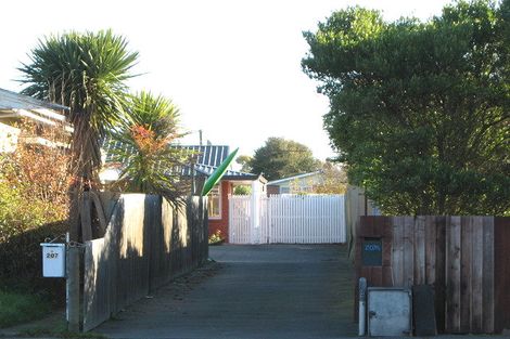 Photo of property in 2/207 Main North Road, Redwood, Christchurch, 8051