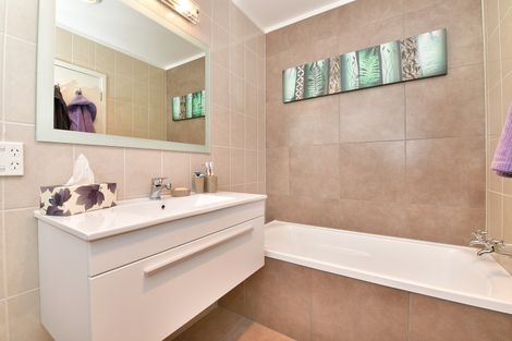 Photo of property in 1/126 Brian Crescent, Stanmore Bay, Whangaparaoa, 0932