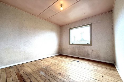 Photo of property in 110a Browne Street, Waitara, 4320