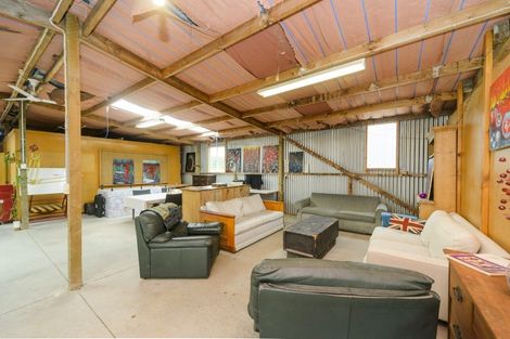 Photo of property in 126 Turitea Road, Fitzherbert, Palmerston North, 4472