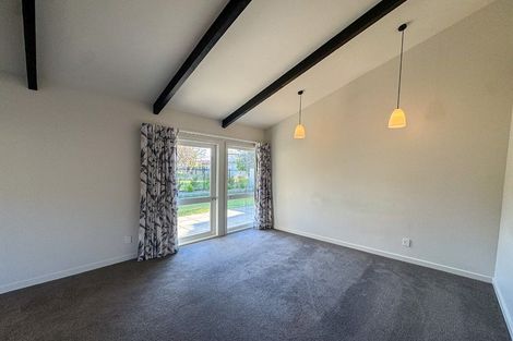 Photo of property in 26 Raekura Place, Redcliffs, Christchurch, 8081