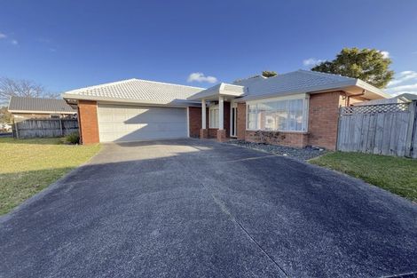 Photo of property in 12 Sheldon Place, Burswood, Auckland, 2013