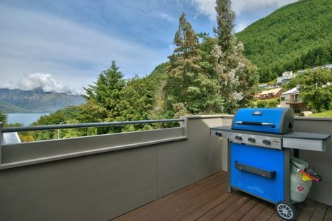 Photo of property in 237 Fernhill Road, Sunshine Bay, Queenstown, 9300