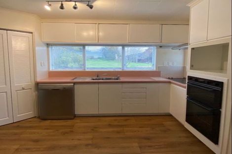 Photo of property in 172 Main Road South, Raumati South, Paraparaumu, 5032