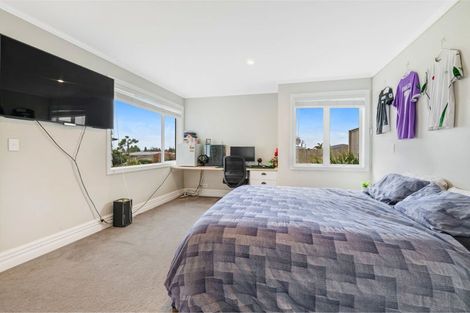 Photo of property in 63 Landmark Terrace, Orewa, 0931
