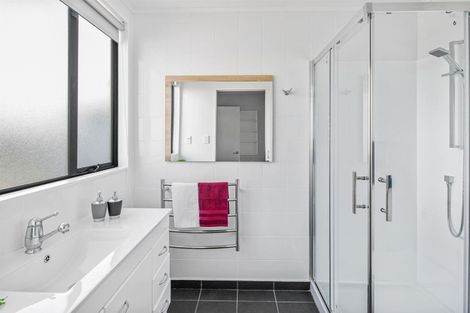 Photo of property in 19a Pelorous Street, Paparangi, Wellington, 6037