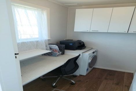 Photo of property in 12 Bowen Street, Levin, 5510