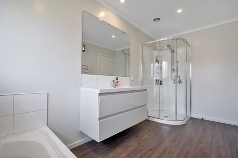 Photo of property in 28 Geoff Geering Drive, Netherby, Ashburton, 7700