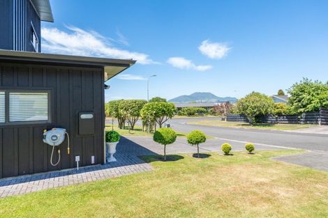 Photo of property in 2 Cherry Lane, Acacia Bay, Taupo, 3330