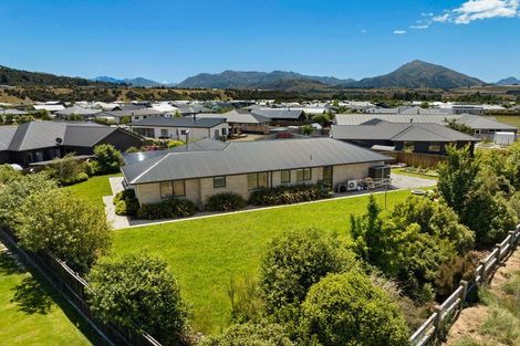 Photo of property in 13 Kingfisher Crescent, Albert Town, Wanaka, 9305