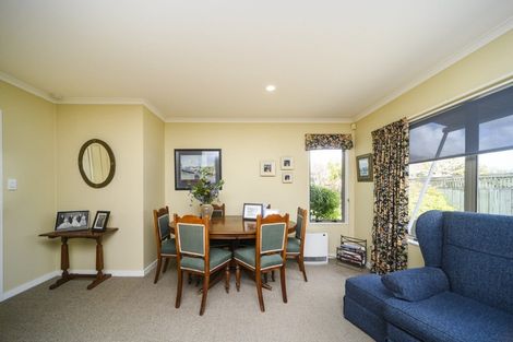 Photo of property in 46 Pahiatua Street, Hokowhitu, Palmerston North, 4410