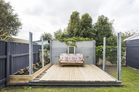 Photo of property in 21 Glasgow Street, Takaro, Palmerston North, 4412