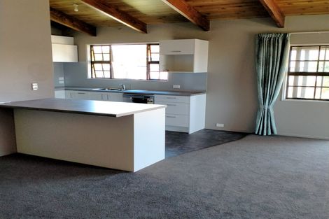 Photo of property in 12 Ashworth Street, Alexandra, 9320