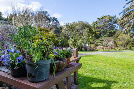 Photo of property in 41 Cornwallis Road, Cornwallis, Auckland, 0604