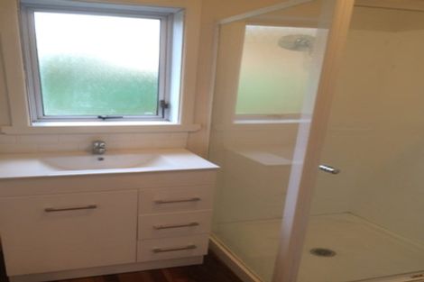 Photo of property in 1 Waterfront Road, Mangere Bridge, Auckland, 2022