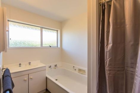 Photo of property in 2 School Road, Halswell, Christchurch, 8025