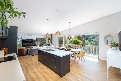 Photo of property in 32 Mount Marua Way, Timberlea, Upper Hutt, 5018