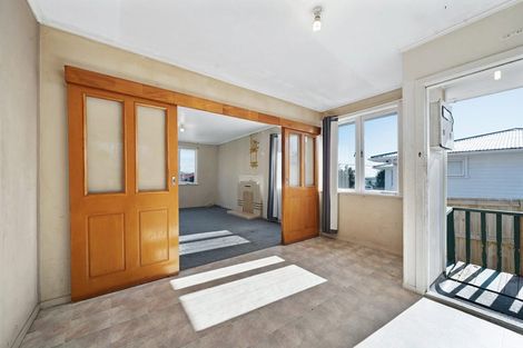 Photo of property in 3 Cobham Crescent, Kelston, Auckland, 0602