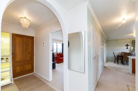 Photo of property in 83 Shamrock Street, Takaro, Palmerston North, 4412