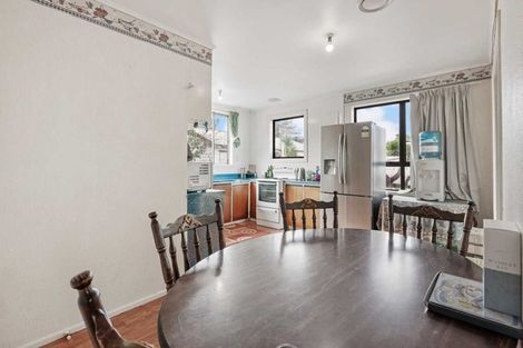 Photo of property in 14 Rollerson Street, Papakura, 2110