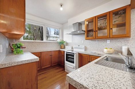 Photo of property in 22 Andrew Road, Howick, Auckland, 2010