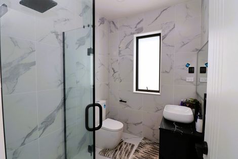 Photo of property in 13 Port Way, Rosehill, Papakura, 2113