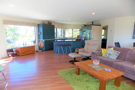Photo of property in 21 Athenree Road, Athenree, Katikati, 3177