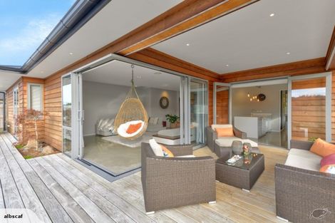 Photo of property in 21 Van Rixel Drive, Kumeu, 0810