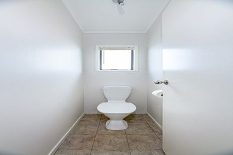 Photo of property in 274 Great North Road, Henderson, Auckland, 0612