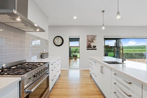 Photo of property in 14 Whitcombe Place, Darfield, 7571