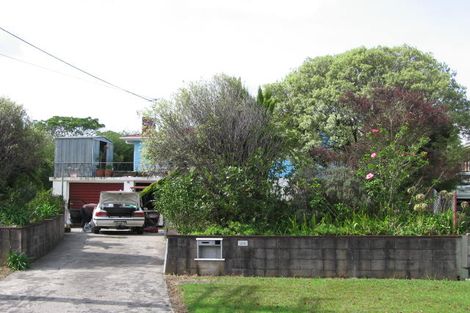 Photo of property in 25 Vera Road, Te Atatu South, Auckland, 0610