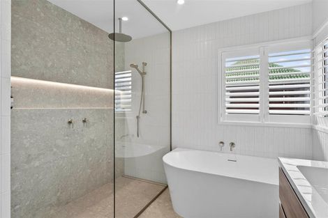 Photo of property in 44 Milford Road, Milford, Auckland, 0620