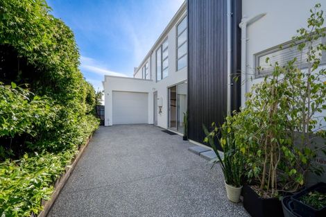Photo of property in 8 The Parade, Bucklands Beach, Auckland, 2012