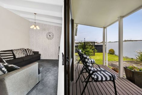 Photo of property in 1/4 Naumai Place, Spotswood, New Plymouth, 4310