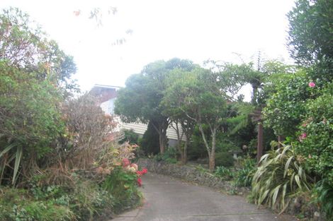 Photo of property in 7 Walnut Way, Maungaraki, Lower Hutt, 5010