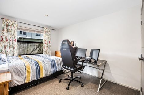 Photo of property in 98 Navigation Drive, Whitby, Porirua, 5024