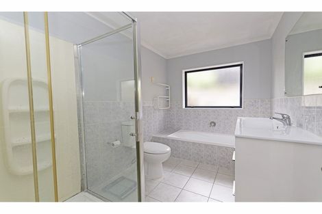 Photo of property in 29 Chadlington Avenue, Henderson, Auckland, 0612
