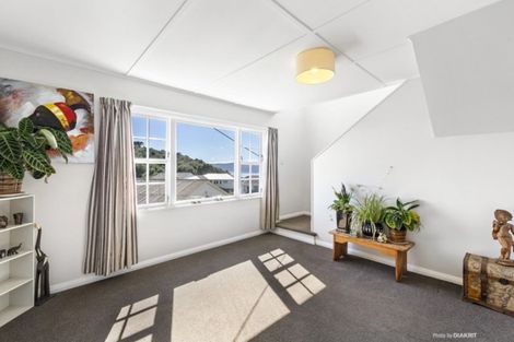 Photo of property in 8 Bowes Crescent, Strathmore Park, Wellington, 6022