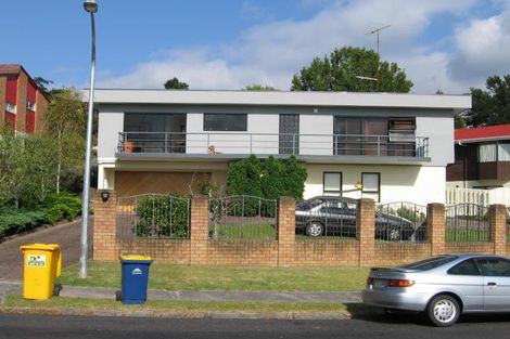 Photo of property in 24 Stapleford Crescent, Browns Bay, Auckland, 0630