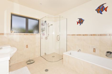 Photo of property in 16 Cairn Way, Te Kamo, Kamo, 0185