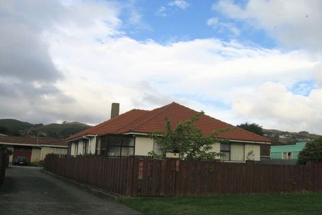 Photo of property in 8a Beauchamp Street, Tawa, Wellington, 5028