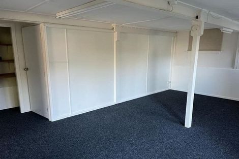 Photo of property in 9 Ellesmere Crescent, Pakuranga Heights, Auckland, 2010