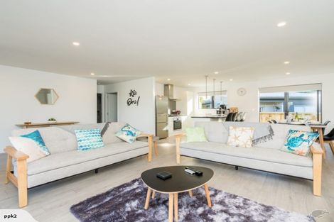 Photo of property in 10 Halyard Way, Mangawhai, 0505