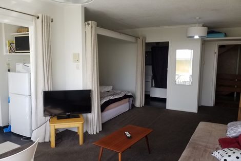 Photo of property in Churchill Flats, 213 The Terrace, Wellington Central, Wellington, 6011