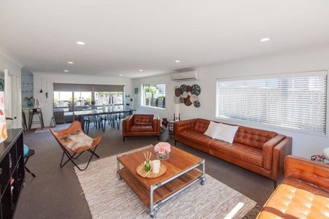 Photo of property in 4a Erlestoke Crescent, Churton Park, Wellington, 6037