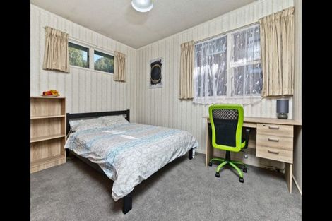Photo of property in 1/28 Sequoia Place, Sunnynook, Auckland, 0620